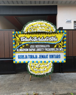 Papan Bunga Duka di Gresi Selatan